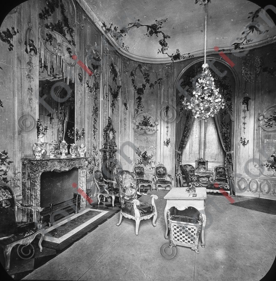 Das Voltaire-Zimmer in Sanssouci ; The Voltaire Room at Sans Souci (foticon-simon-190-030-sw.jpg)